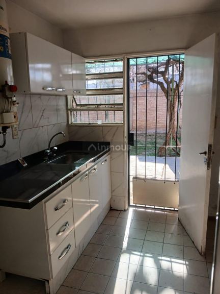 Maipu Sarmiento y Variate