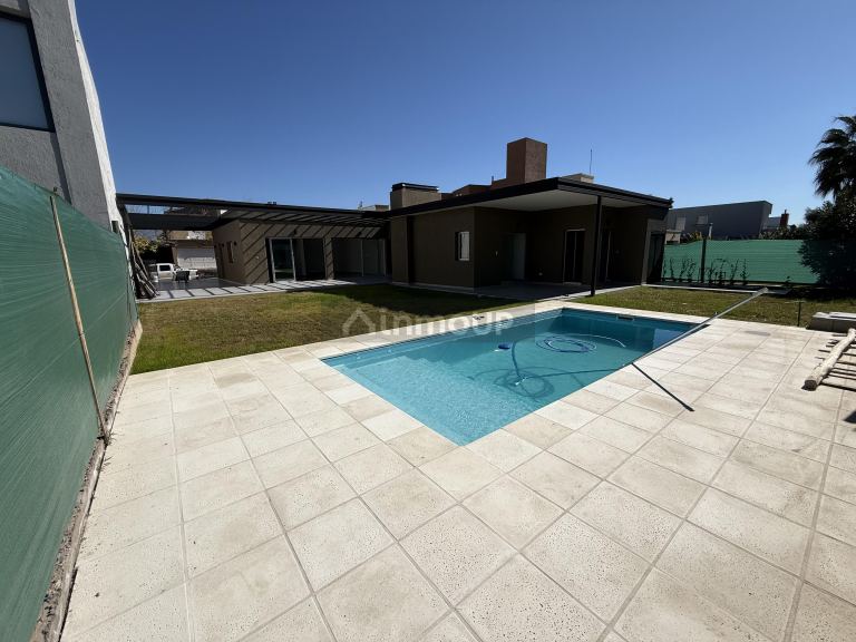 Casa en Alquiler en Maipu, Mendoza