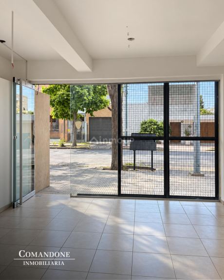 Local Comercial en Alquiler en Godoy Cruz, Mendoza - $ 450.000 | Inmoup - 2
