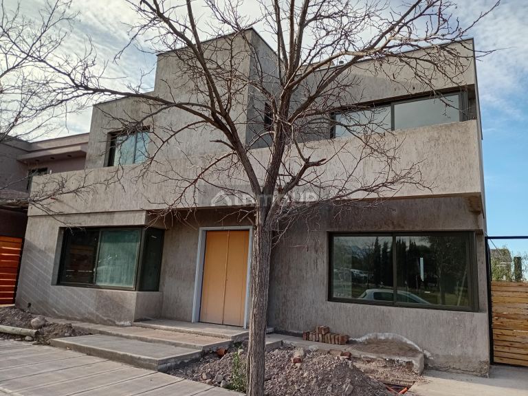 Casa en Venta en Las Heras, Mendoza
