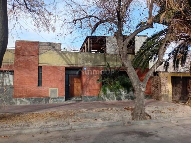 Capital Fray M.Esquiu 721 a metros de Jufre