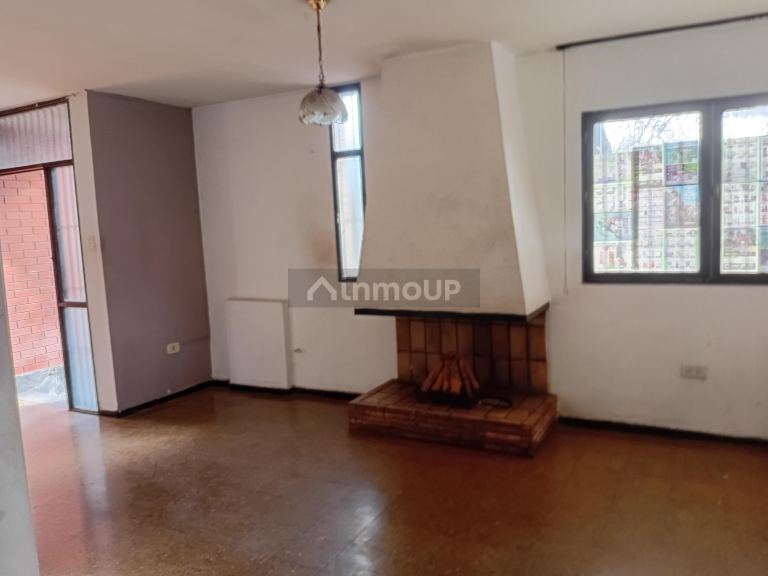 Capital Fray M.Esquiu 721 a metros de Jufre
