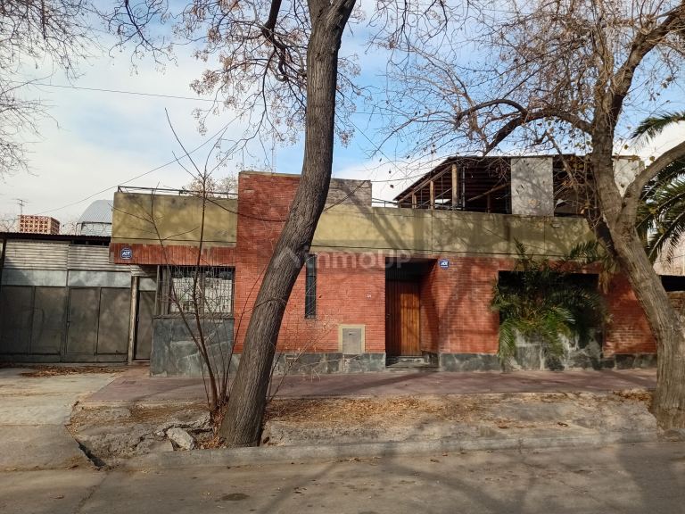Capital Fray M.Esquiu 721 a metros de Jufre