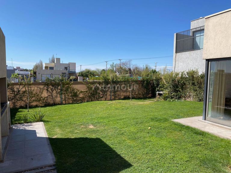 Casa en Alquiler en Maipu, Mendoza