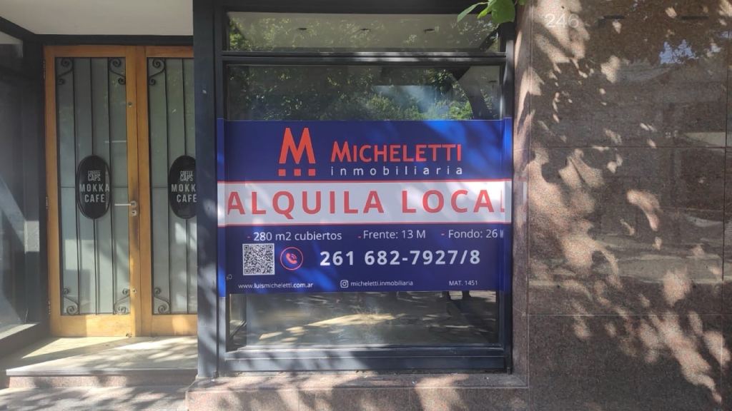 Local Comercial en Peatonal Sarmiento