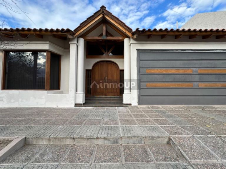 Casa en Venta en Guaymallen, Mendoza