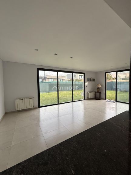 Casa en Alquiler en Maipu, Mendoza