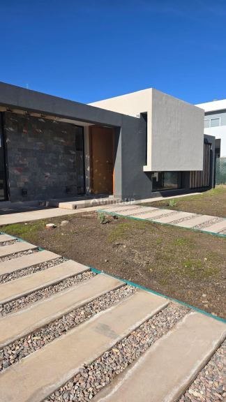 Casa en Venta en Maipu, Mendoza