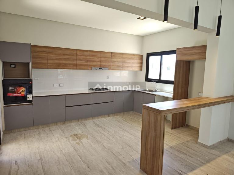 Casa en Venta en Maipu, Mendoza