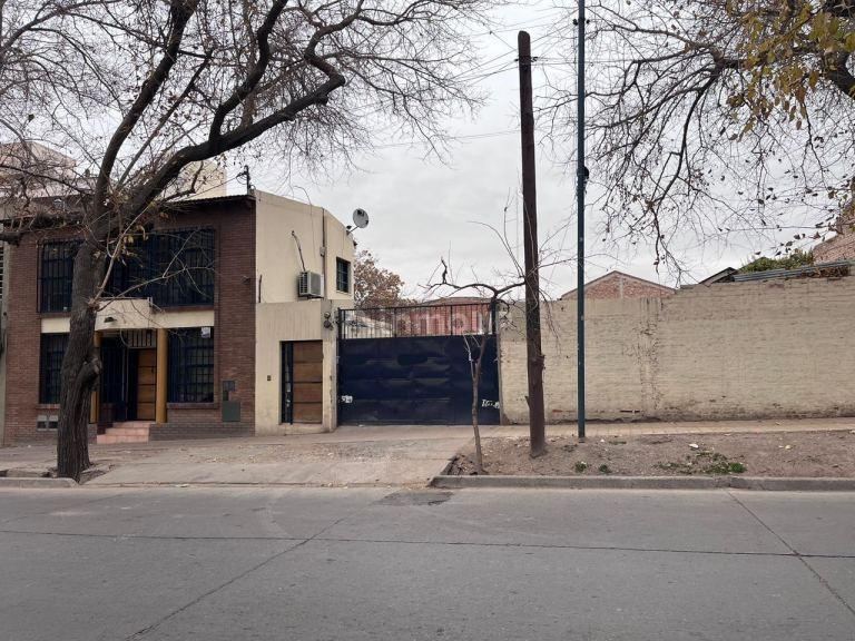 Local Comercial en Venta en Capital, Mendoza