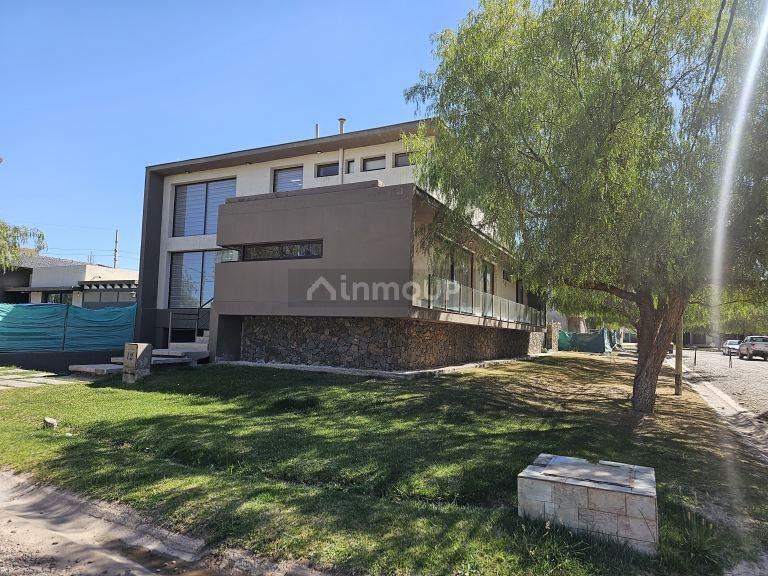 Casa en Alquiler en Maipu, Mendoza