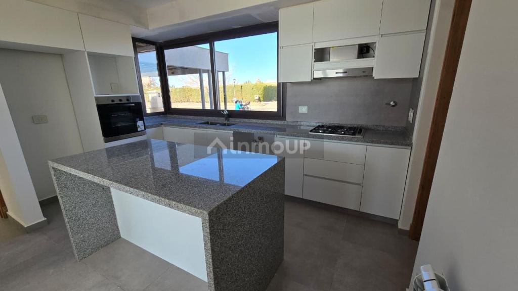 Casa en Alquiler en Lujan de Cuyo, Mendoza