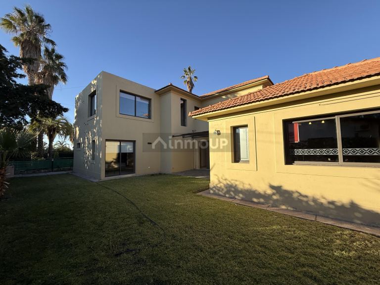Casa en Alquiler en Capital, Mendoza