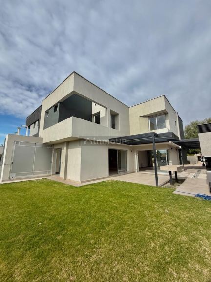 Casa en Venta en Las Heras, Mendoza