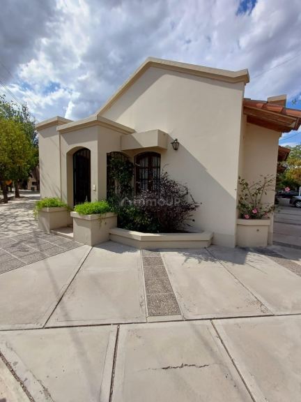 Casa en Venta en Guaymallen, Mendoza