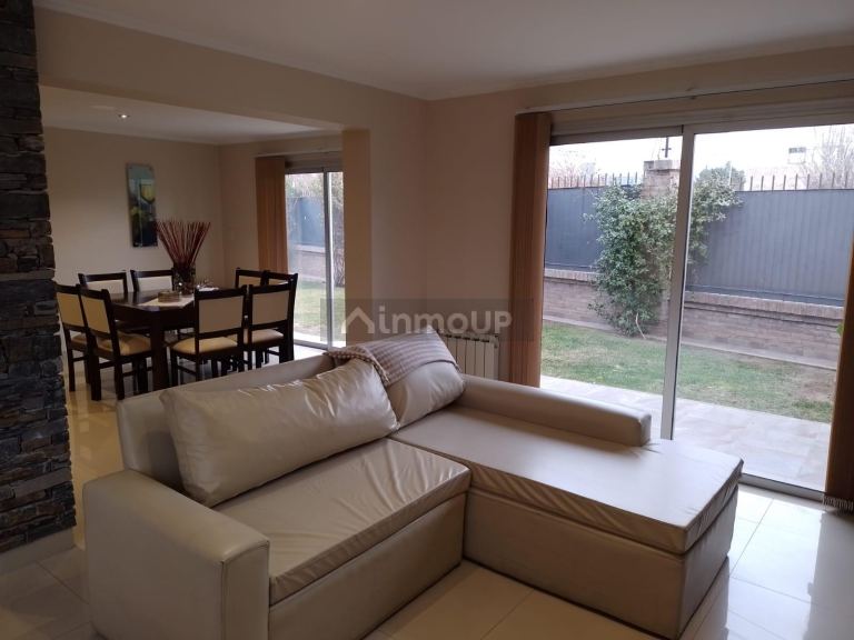 Casa en Venta en Guaymallen, Mendoza