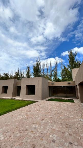 Casa en Alquiler en Lujan de Cuyo, Mendoza