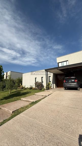 Casa en Venta en Maipu, Mendoza