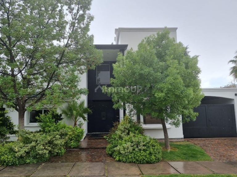 Casa en Alquiler en Godoy Cruz, Mendoza