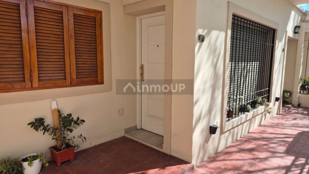 Casa en Venta en Capital, Mendoza - USD 85.000 | Inmoup - 24