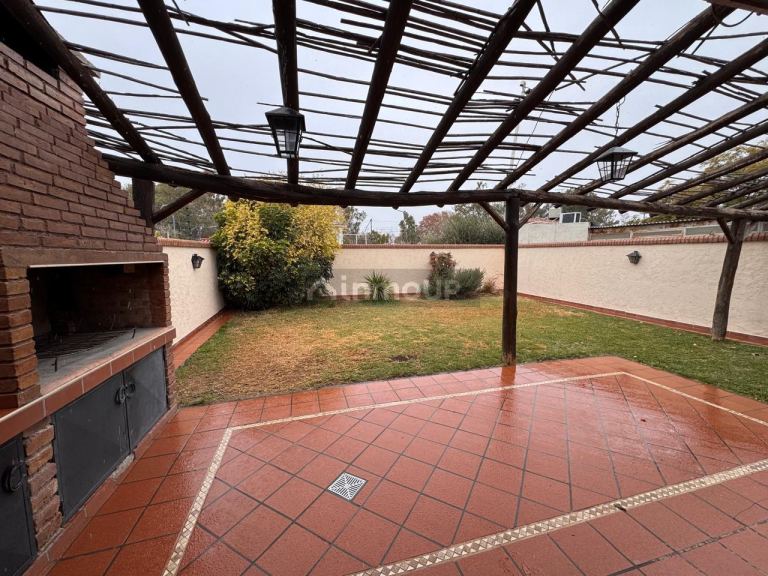 Casa en Alquiler en Godoy Cruz, Mendoza