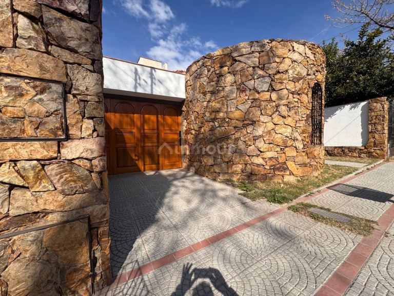 Casa en Alquiler en Las Heras, Mendoza