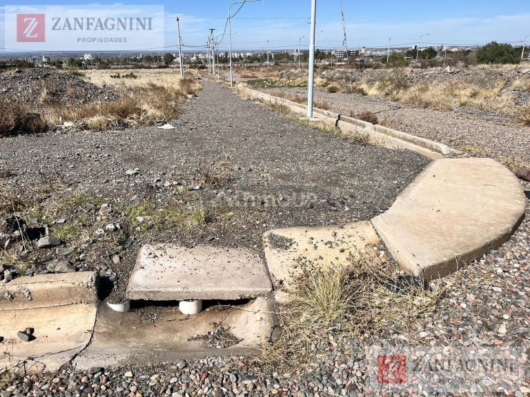 Terreno en Venta en Capital, Mendoza - USD 405.000 | Inmoup - 8