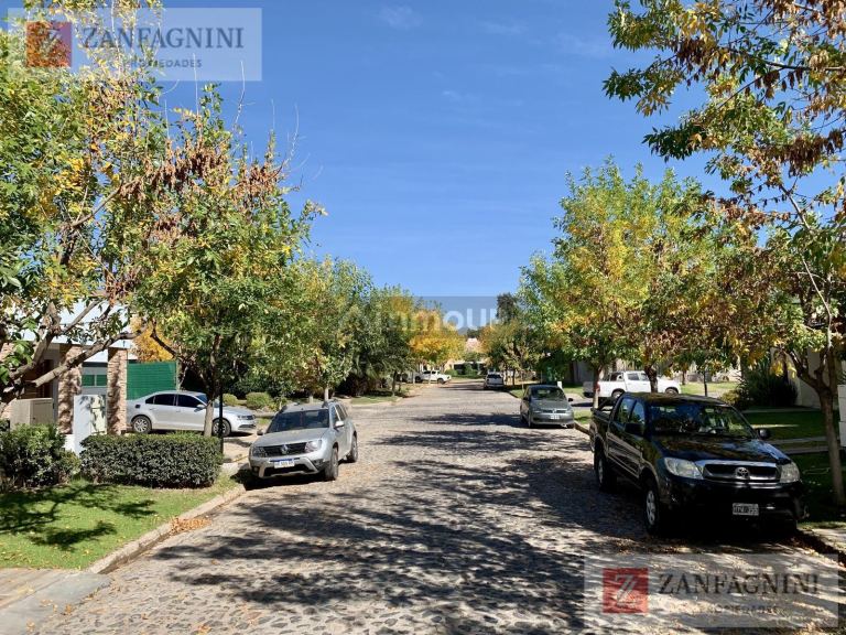 Guaymallen Barrio Del Pilar