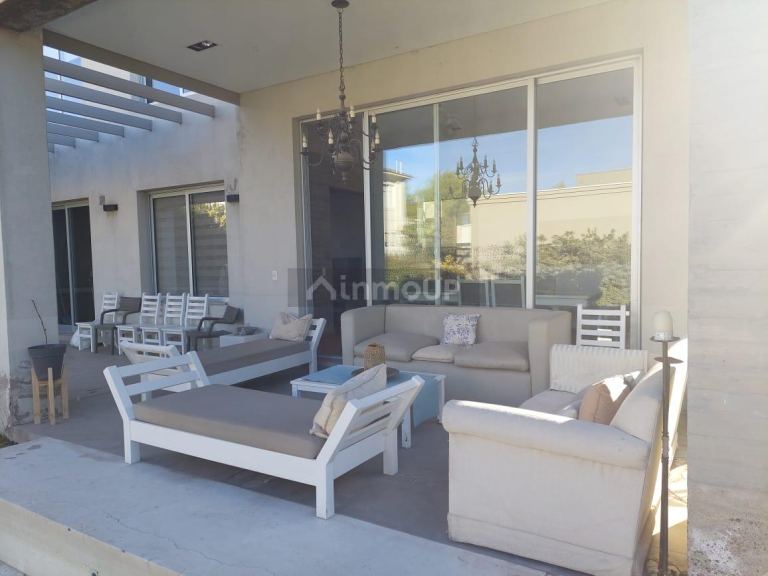 Casa en Alquiler en Capital, Mendoza