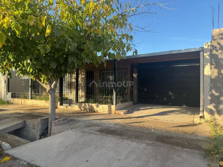 Casa en Venta en Rivadavia, Mendoza