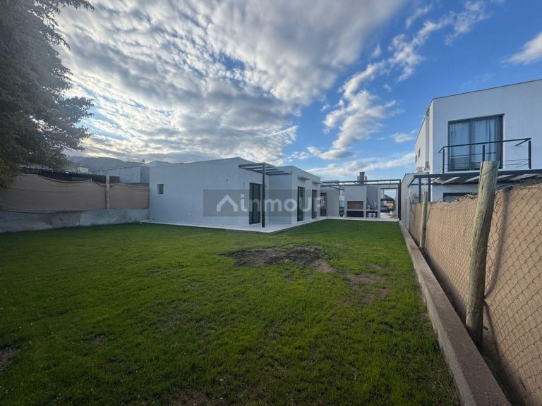 Casa en Venta en Las Heras, Mendoza