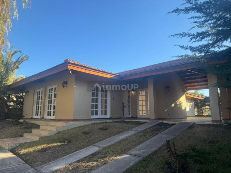 Casa en Alquiler en Capital, Mendoza