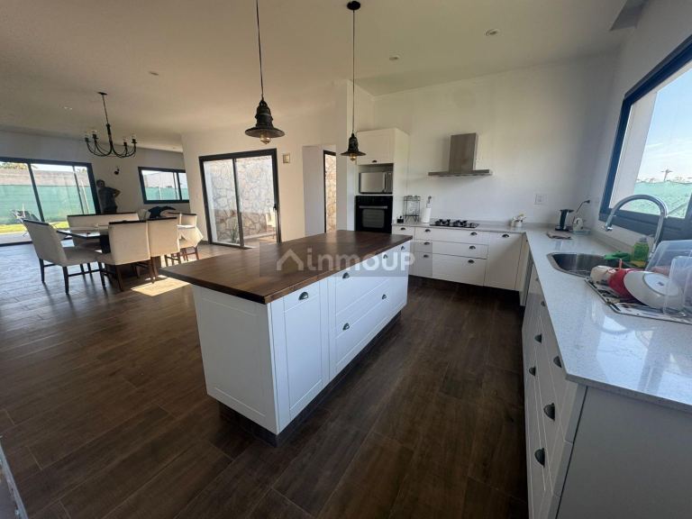 Casa en Venta en Maipu, Mendoza