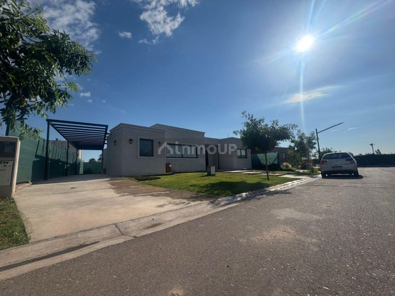 Casa en Venta en Maipu, Mendoza