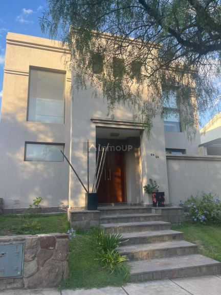 Casa en Alquiler en Capital, Mendoza
