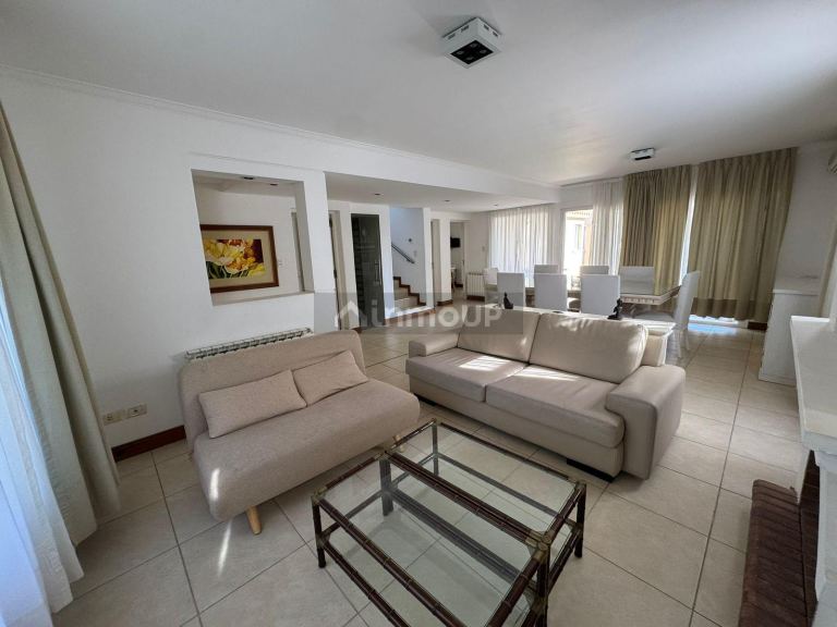 Casa en Alquiler en Capital, Mendoza