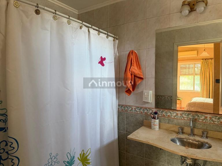 Casa en Venta en Guaymallen, Mendoza - USD 200.000 | Inmoup - 10
