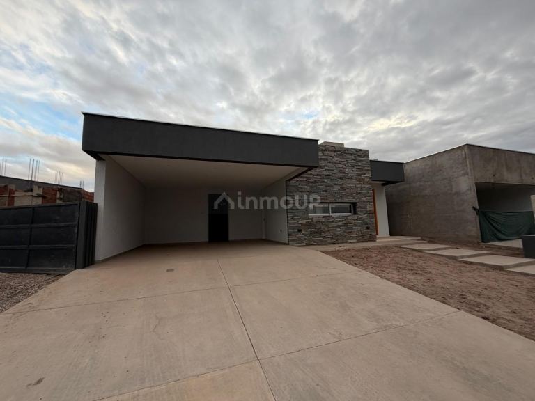 Casa en Alquiler en Guaymallen, Mendoza