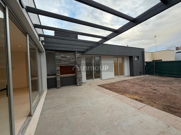 Casa en Alquiler en Guaymallen, Mendoza