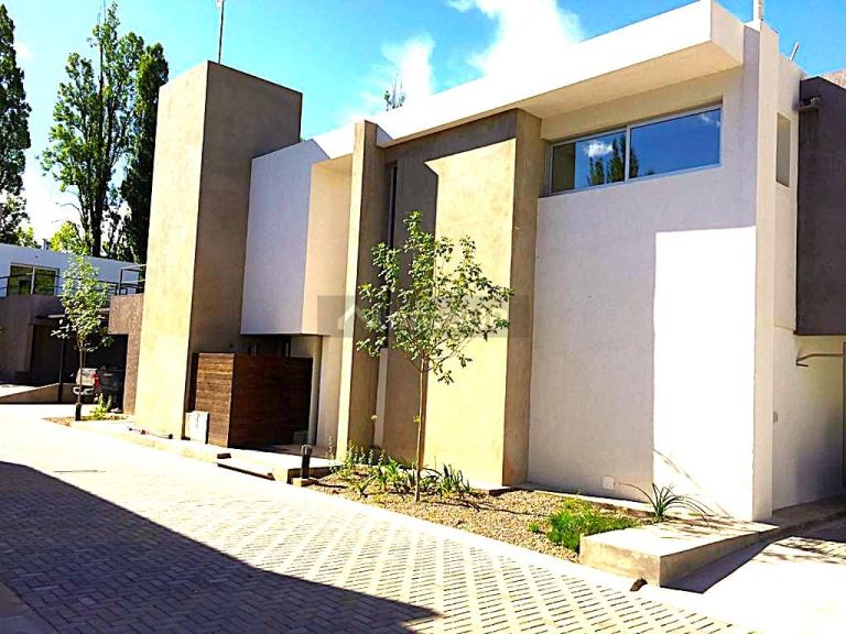 Duplex en Venta en Lujan de Cuyo, Mendoza