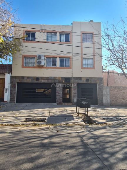 Duplex en Venta en Godoy Cruz, Capital Federal