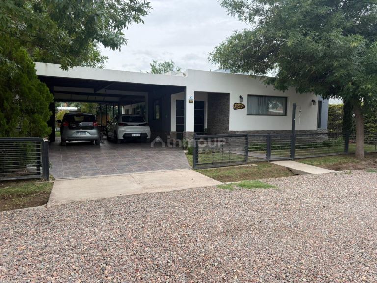 Casa en Venta en Guaymallen, Mendoza