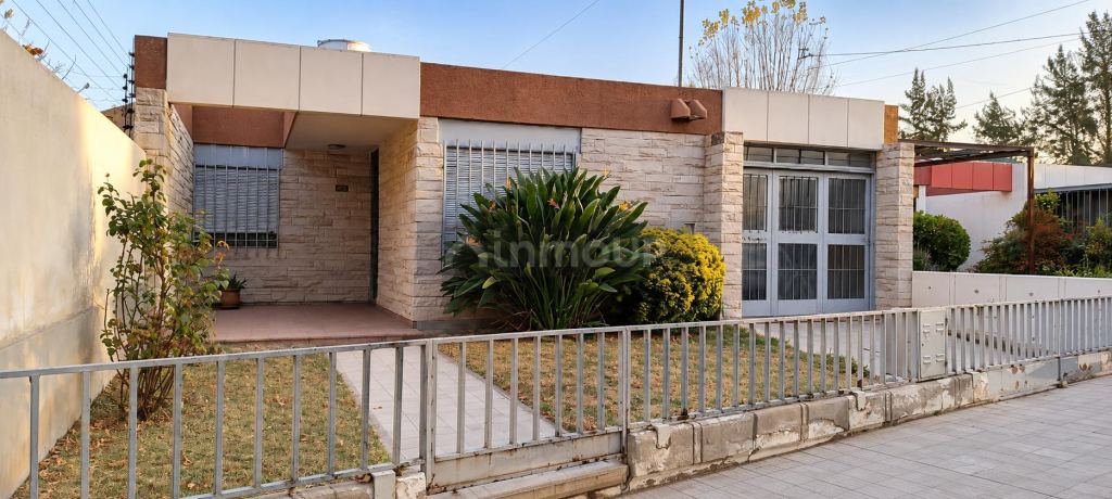 Godoy Cruz Las Orquideas 893, San Francisco del Monte, Mendoza