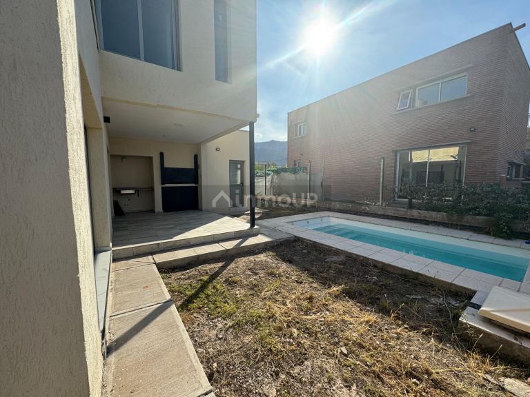 Casa en Venta en Las Heras, Mendoza