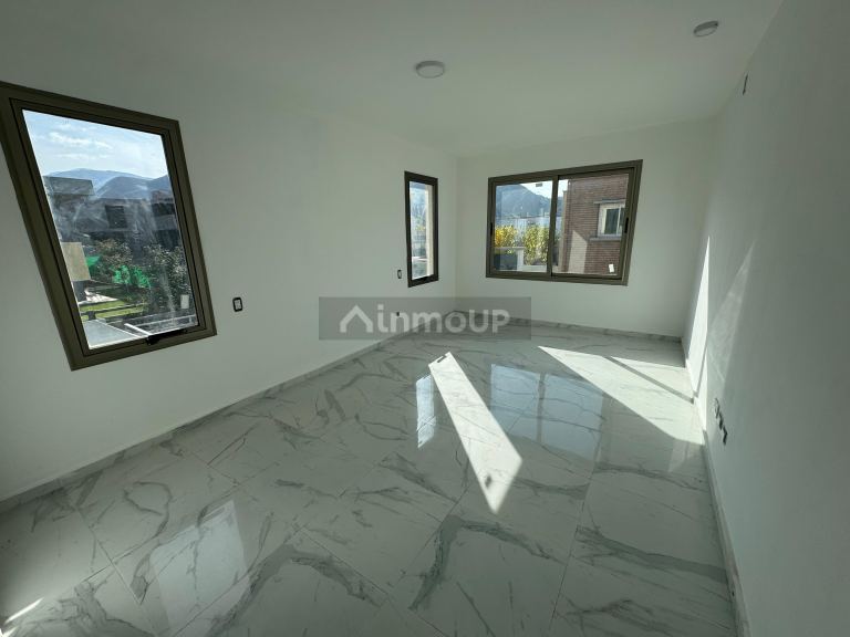 Casa en Venta en Las Heras, Mendoza