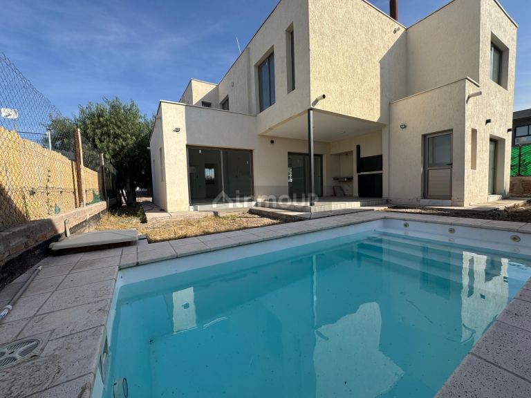 Casa en Venta en Las Heras, Mendoza