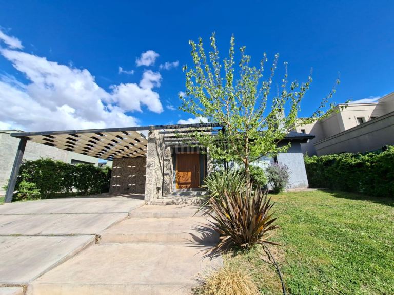 Casa en Alquiler en Lujan de Cuyo, Mendoza