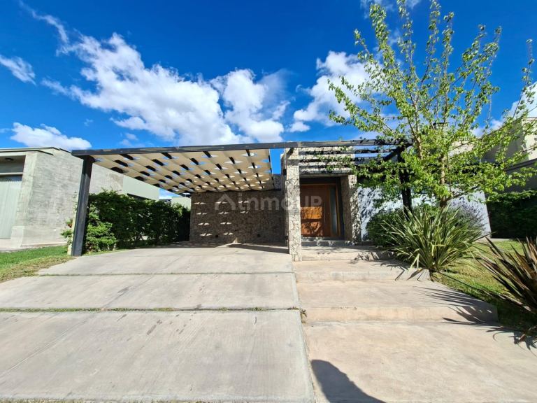 Casa en Alquiler en Lujan de Cuyo, Mendoza