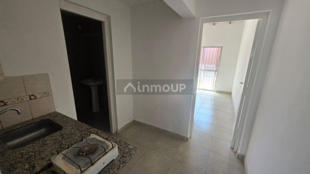 Local Comercial en Alquiler en Godoy Cruz, Mendoza - $ 800.000 | Inmoup - 8