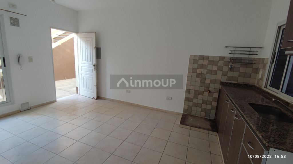 Guaymallen Carmen Guzmán 24